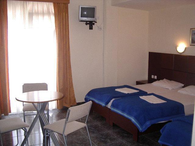 Hotel Dias Apartment Makrygialos Esterno foto